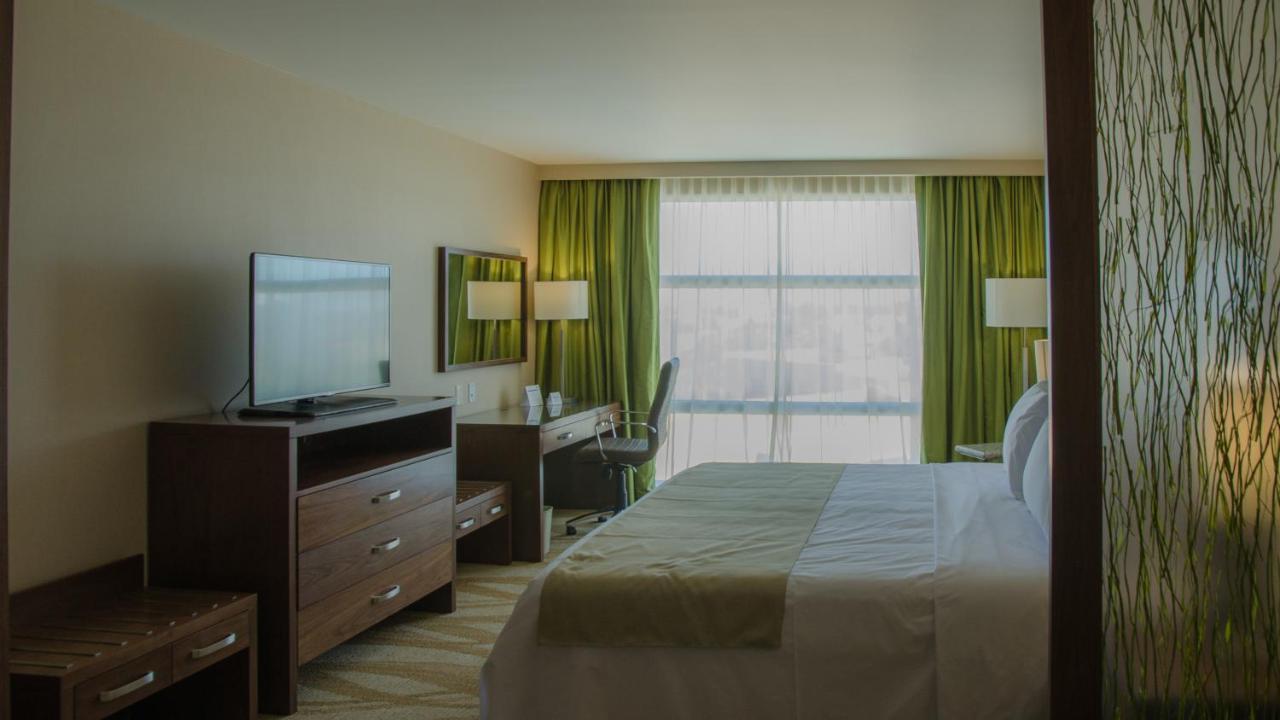 Holiday Inn Express And Suites Celaya By Ihg Esterno foto
