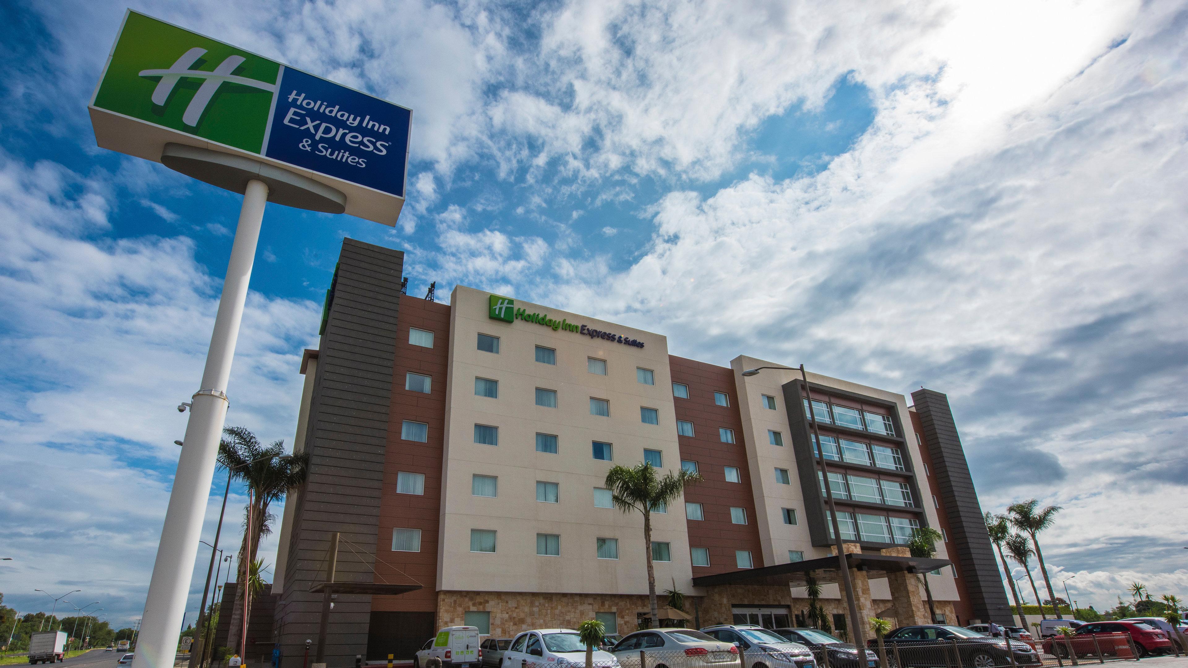 Holiday Inn Express And Suites Celaya By Ihg Esterno foto